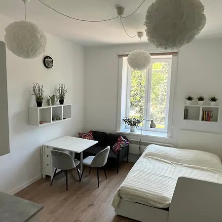 Apartment Good Vibes Only